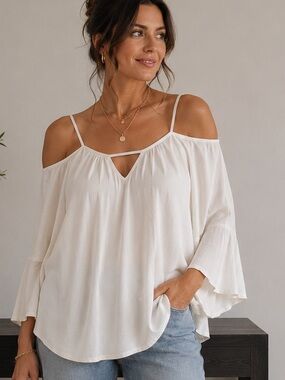 Umgee White Strappy V-Neck Bell Sleeve Tunic Top Size Medium